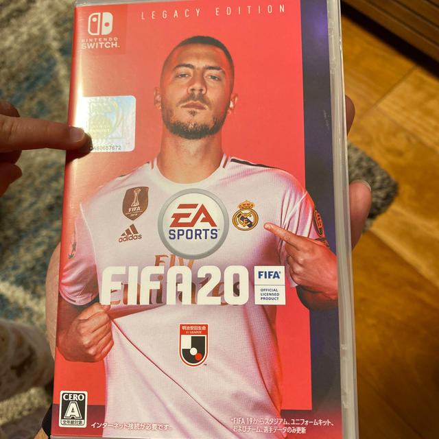 Nintendo Switch(ニンテンドースイッチ)のFIFA 20 Legacy Edition Switch エンタメ/ホビーのゲームソフト/ゲーム機本体(家庭用ゲームソフト)の商品写真