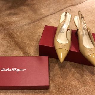 サルヴァトーレフェラガモ(Salvatore Ferragamo)の格安　フェラガモ☆ パンプス(ハイヒール/パンプス)