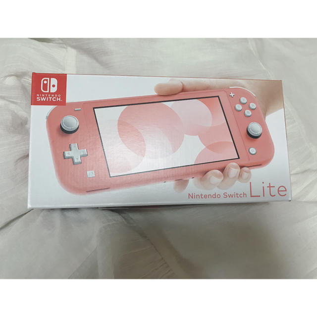 Nintendo Switch(ニンテンドースイッチ)の新品 任天堂スイッチ ライトNintendo Switch LITE  エンタメ/ホビーのゲームソフト/ゲーム機本体(家庭用ゲーム機本体)の商品写真