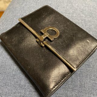 サルヴァトーレフェラガモ(Salvatore Ferragamo)のフェラガモ　二つ折り財布(財布)