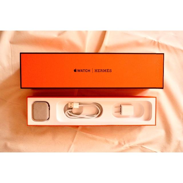 Apple Watch(アップルウォッチ)のApple Watch HERMES Series 4 ステンレス 44mm スマホ/家電/カメラのスマートフォン/携帯電話(スマートフォン本体)の商品写真