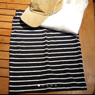 ユニクロ(UNIQLO)のほぼ未使用品★タイトスカート 膝下スカート 紺色ボーダー UNIQLO ユニクロ(ひざ丈スカート)