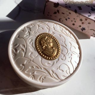 レメルヴェイユーズラデュレ(Les Merveilleuses LADUREE)の新品♡LADUREE パウダーケース（ケースのみ）(ファンデーション)