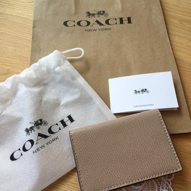 COACH(コーチ)の新品　コーチ(COACH) 名刺入れ/カードケース レディースのファッション小物(名刺入れ/定期入れ)の商品写真