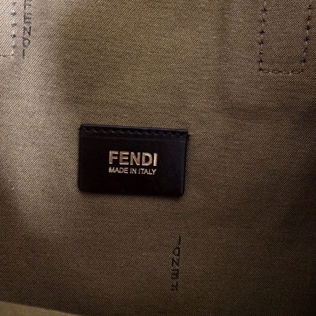 FENDI(フェンディ)の美品　週末値下げFENDI レオパード　トート　バッグ レディースのバッグ(トートバッグ)の商品写真