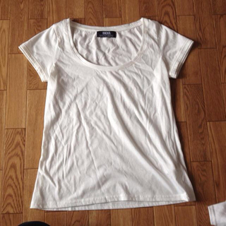 バックス(BACKS)のBACKS♡白Tシャツ(Tシャツ(半袖/袖なし))