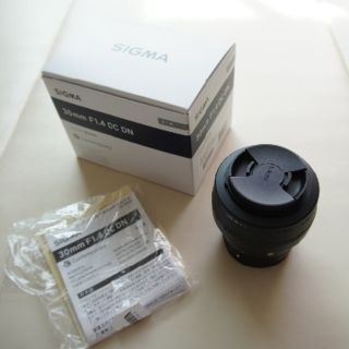 シグマ(SIGMA)の【美品】SIGMA 30mm F1.4 DC DN （メーカ5年保障付き）(レンズ(単焦点))