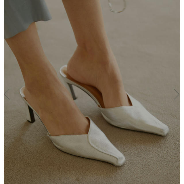 Ameri VINTAGE(アメリヴィンテージ)のLITTLE SQUARE TOE MULE レディースの靴/シューズ(ミュール)の商品写真