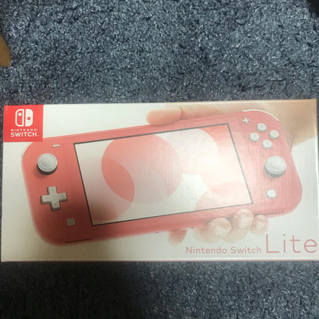 Nintendo Switch lite コーラル