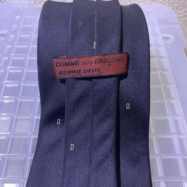 COMME des GARCONS(コムデギャルソン)のコムデギャルソン　ネクタイ　ネイビー メンズのファッション小物(ネクタイ)の商品写真