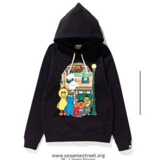 アベイシングエイプ(A BATHING APE)のももなつ様専用　bape x Sesame Street パーカー　(パーカー)