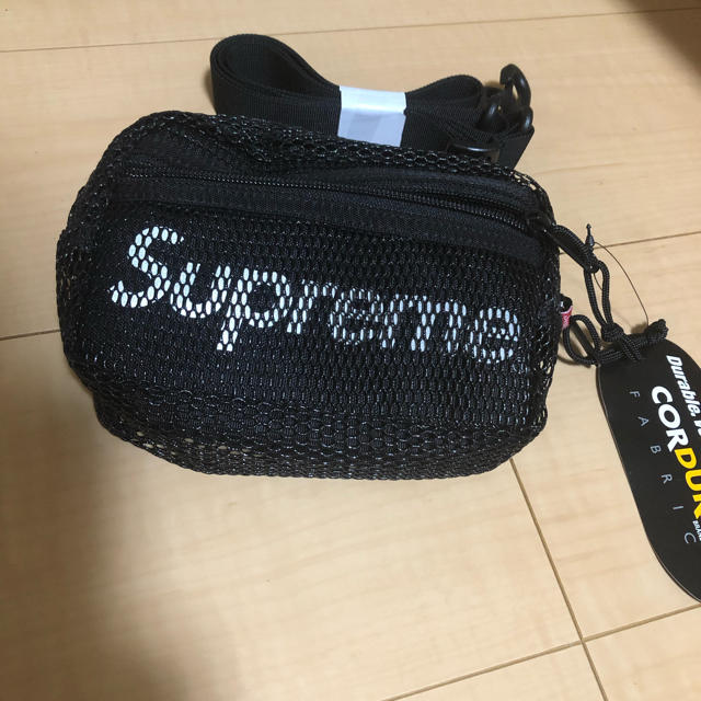 Supreme - supreme shoulder bag ウエストポーチ　iPhoneケース　の通販