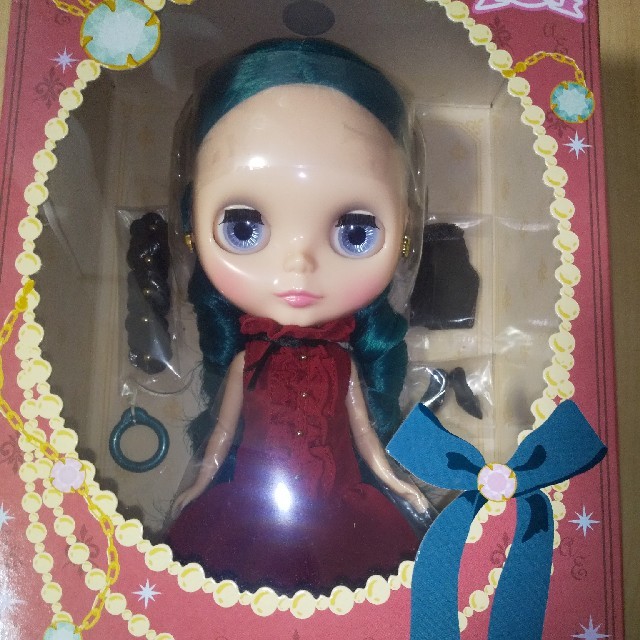 Takara Tomy(タカラトミー)のネオブライス　アレクシスエメラルド　未開封品 ハンドメイドのぬいぐるみ/人形(人形)の商品写真