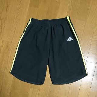 アディダス(adidas)のadidas ハーフパンツ サイズM(ウェア)