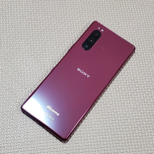 Sony xperia5 （レッド）ドコモ版　純正ケース付き