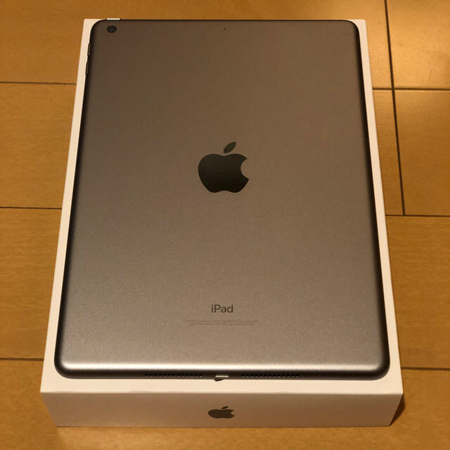 iPad 9.7インチ Wi-Fi 32GB 第6世代 スペースグレイスマホ/家電/カメラ