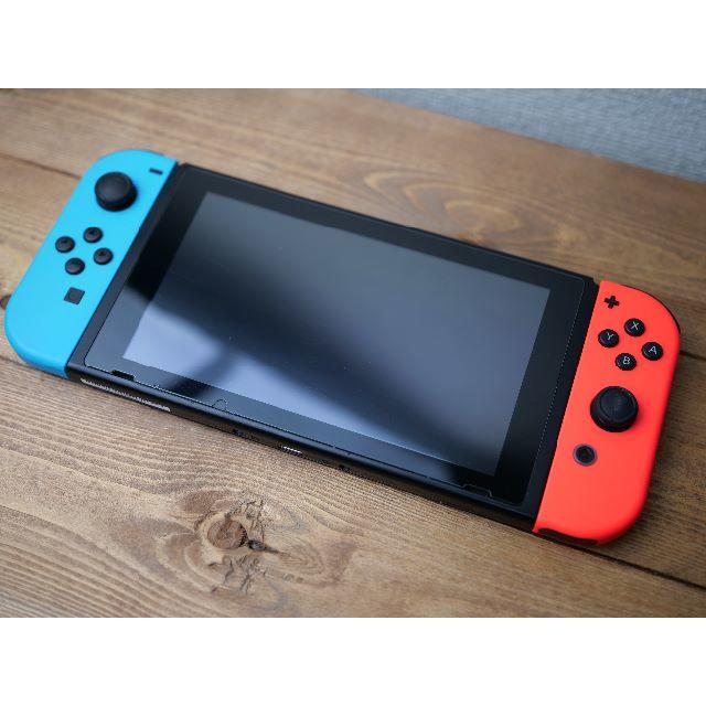 Nintendo Switch(ニンテンドースイッチ)の★Nintendo switch 旧型 本体 ネオンブルー・レッド★ エンタメ/ホビーのゲームソフト/ゲーム機本体(家庭用ゲーム機本体)の商品写真