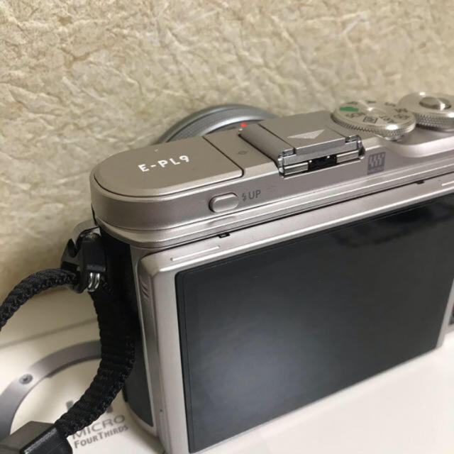 OLYMPUS - オリンパスペン E-PL9 14-42EZレンズセット 極美品 付属品