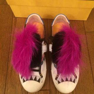 フェンディ(FENDI)のFENDI モンスター ファー スニーカー 定価15万(スニーカー)