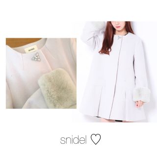 スナイデル(SNIDEL)のsnidel♡ビジューファー付きコート(毛皮/ファーコート)