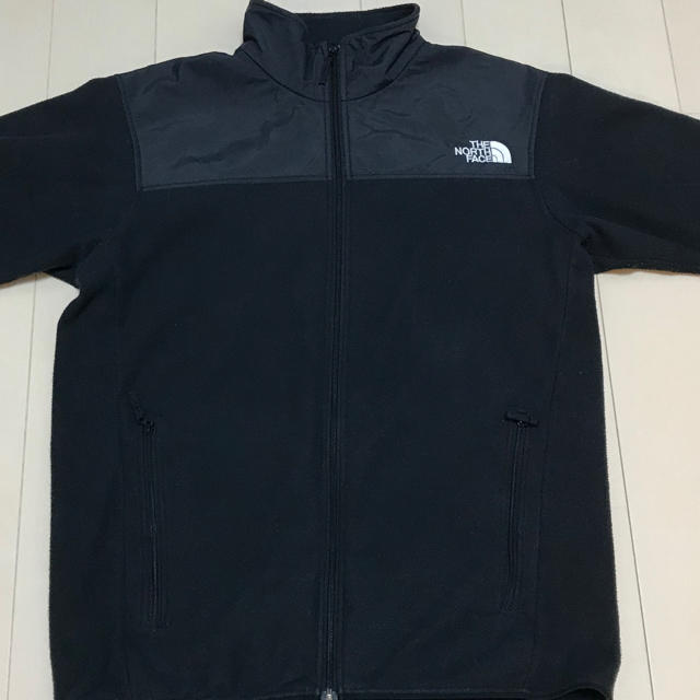 THE NORTH FACE(ザノースフェイス)のノースフェイス マウンテンバーサマイクロジャケット Mサイズ メンズ メンズのジャケット/アウター(その他)の商品写真