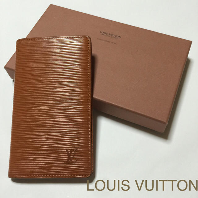 LOUIS VUITTON(ルイヴィトン)のSALE8日まで！正規品 エピ手帳カバー レディースのファッション小物(その他)の商品写真