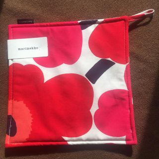 マリメッコ(marimekko)の【新品】marimekko鍋敷き鍋つかみ(収納/キッチン雑貨)