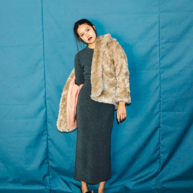 専用　holiday FAKE FUR JACKET フェイクファージャケットジャケット/アウター