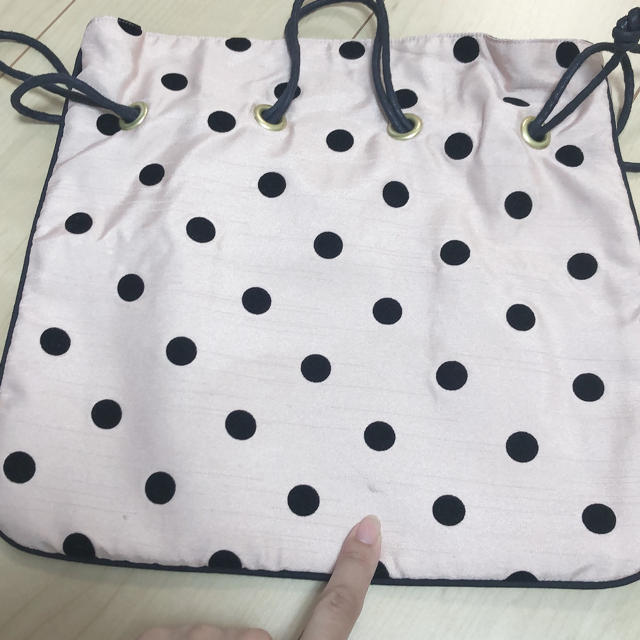 シャルマントサック　ドット柄　ピンク色 レディースのバッグ(ショルダーバッグ)の商品写真
