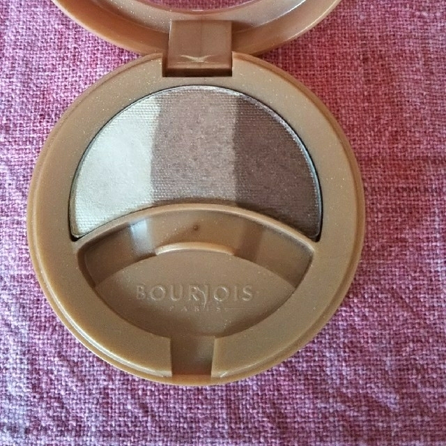 bourjois(ブルジョワ)のブルジョワ アイシャドウ(ブラウン系) コスメ/美容のベースメイク/化粧品(アイシャドウ)の商品写真