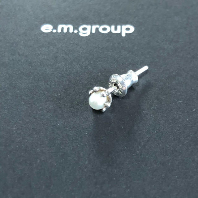 e.m.(イーエム)のe.m.  ミルククラウン　パールピアス　片耳 レディースのアクセサリー(ピアス)の商品写真