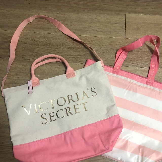 Victoria's Secret(ヴィクトリアズシークレット)のCOCO様専用VICTORIA'S SECRET 3WAYバッグ 保冷バッグ  レディースのバッグ(トートバッグ)の商品写真