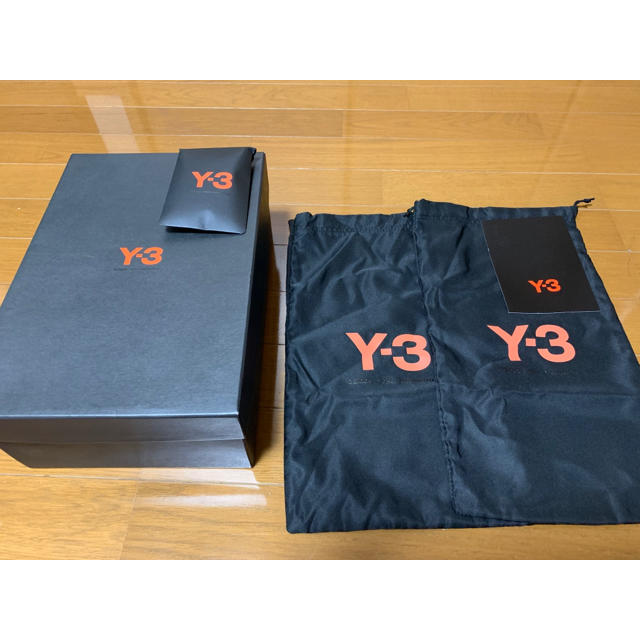 Y-3(ワイスリー)のAdidas Y-3 YOHJI RUN 28センチ 美品 メンズの靴/シューズ(スニーカー)の商品写真