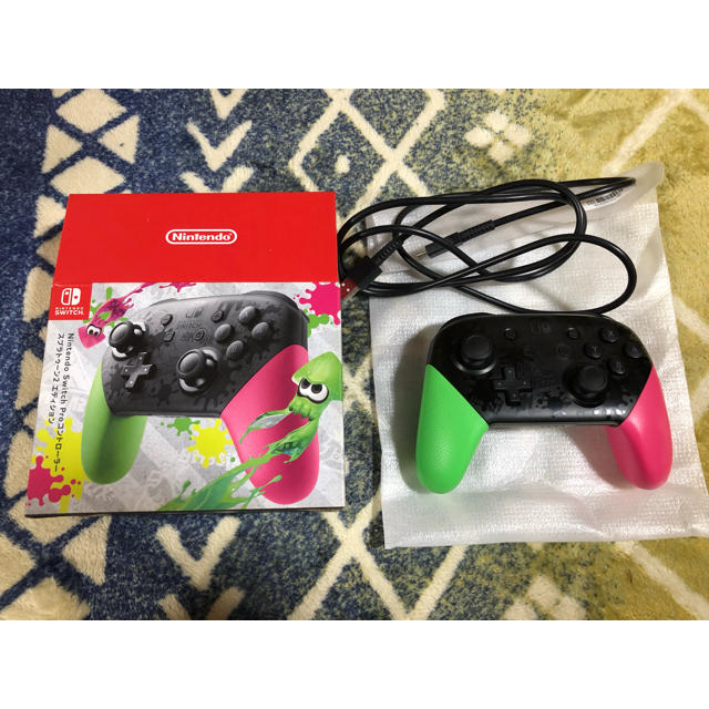 任天堂　Switch プロコントローラー　スプラトゥーン