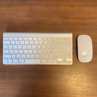 アップル(Apple)のApple ワイヤレスキーボード&マウス　A1314 & A1296 3Vdc(PC周辺機器)