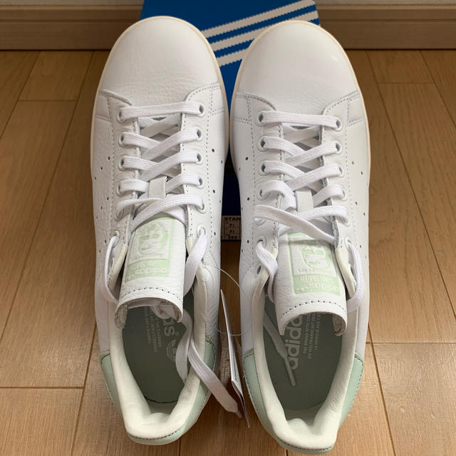 adidas(アディダス)の新品 アディダス スタンスミス 26cm ホワイト/グリーン メンズの靴/シューズ(スニーカー)の商品写真