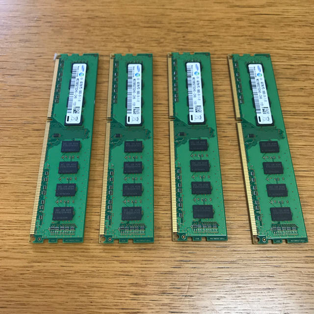 SAMSUNG - PCメモリー DDR３ ４GB ×４枚の通販 by crescent｜サムスン ...