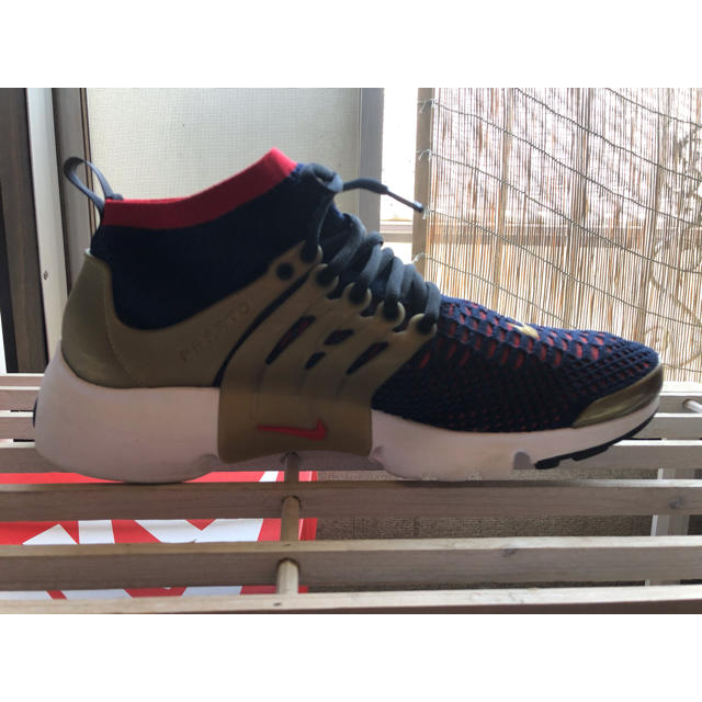 NIKE(ナイキ)のAIR PRESTO ULTRA FLYKNIT メンズの靴/シューズ(スニーカー)の商品写真