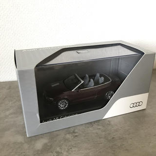 アウディ(AUDI)の【新品】Audi 1:43コレクションミニカー(ミニカー)