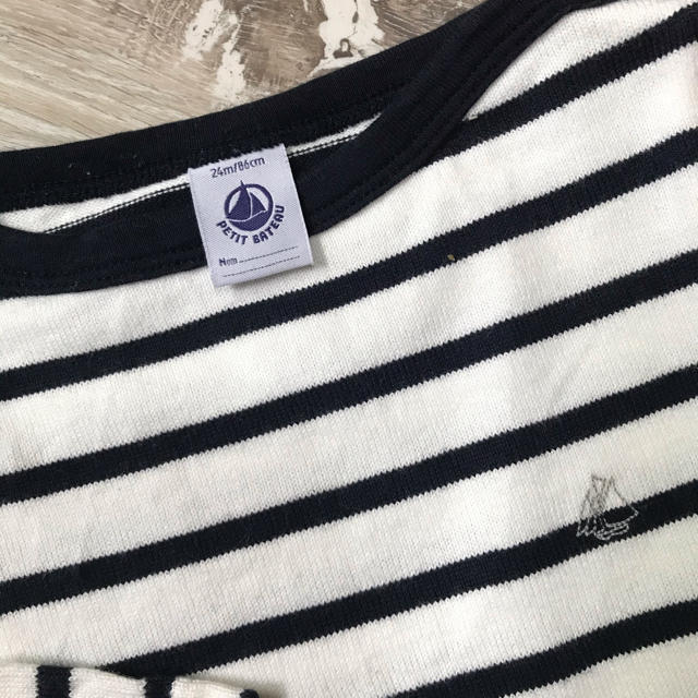 PETIT BATEAU(プチバトー)のプチバトー　petit bateau カットソー キッズ/ベビー/マタニティのキッズ服女の子用(90cm~)(Tシャツ/カットソー)の商品写真