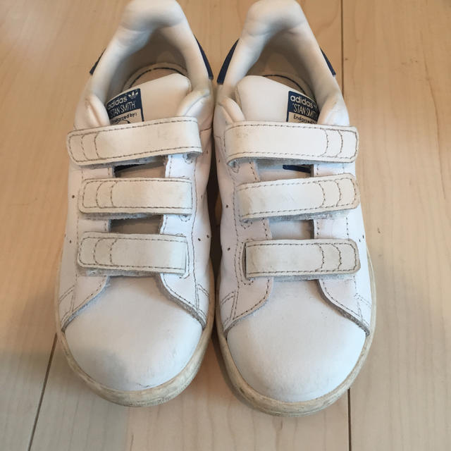 adidas(アディダス)のmihichan様専用※adidas スタンスミス ブルー 18.5cm  キッズ/ベビー/マタニティのキッズ靴/シューズ(15cm~)(スニーカー)の商品写真