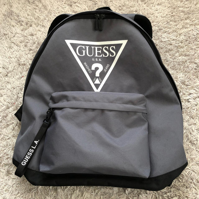 GUESS - GUESS グレー ホワイトロゴ リュックの通販 by moon's shop ...