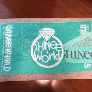 シャイニー(SHINee)のSHINee World 1期とSWJ限定バスタオル&スローガン(アイドルグッズ)