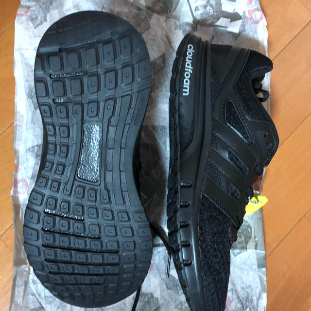 adidas(アディダス)の黒スニーカー メンズの靴/シューズ(スニーカー)の商品写真