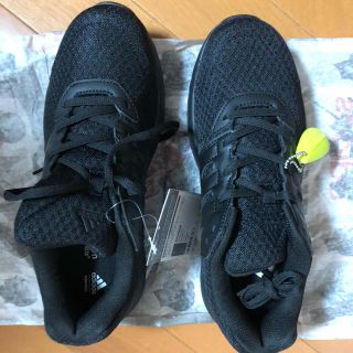 アディダス(adidas)の黒スニーカー(スニーカー)