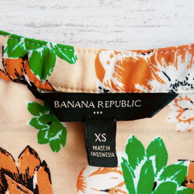 Banana Republic(バナナリパブリック)のBanana Republic フレンチスリーブブラウス XS レディースのトップス(カットソー(半袖/袖なし))の商品写真