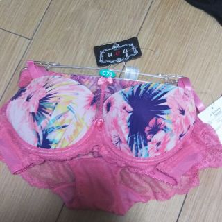 デイジーストア(dazzy store)のピンクで花柄 総レース ブラセット(ブラ&ショーツセット)