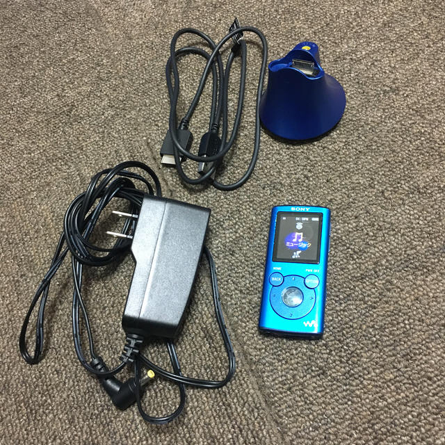 WALKMAN(ウォークマン)のSONY  WALKMAN  NW-E053 スマホ/家電/カメラのオーディオ機器(ポータブルプレーヤー)の商品写真