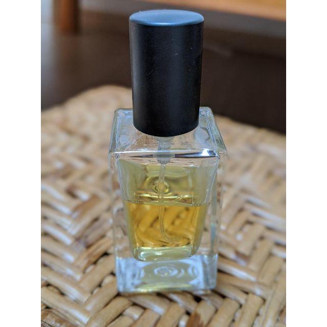 LUSH(ラッシュ)のLUSH ラッシュ カルマ KARMA 香水 コスメ/美容の香水(ユニセックス)の商品写真