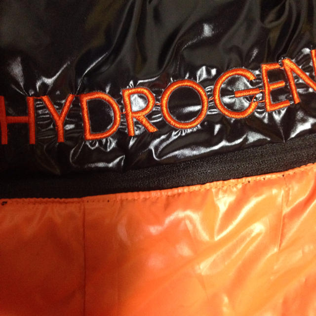 HYDROGEN(ハイドロゲン)のハイドロゲン vegasのダウンベスト！ メンズのジャケット/アウター(ダウンベスト)の商品写真